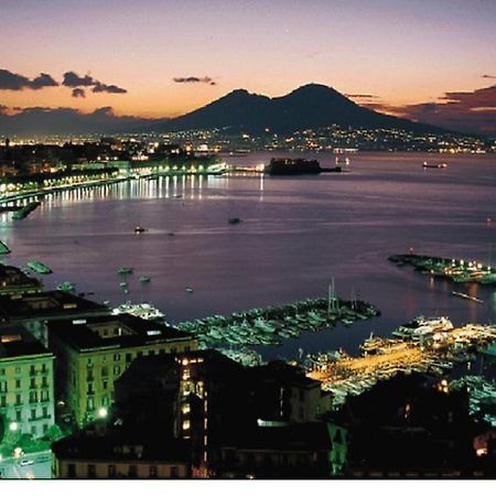 Napoli Sunny Charme Apartment Екстериор снимка